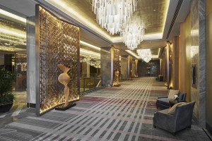  Vacation Hub International | Hilton Manila Room