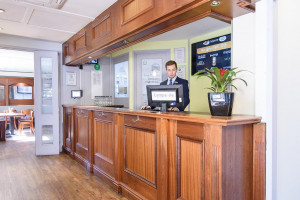  Vacation Hub International | Campanile Manchester Room