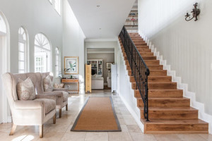  Vacation Hub International | Treetops Retreat Room
