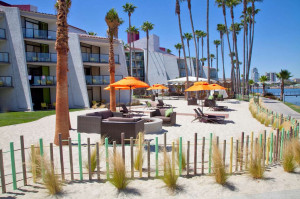  Vacation Hub International | Hotel Maya - a DoubleTree by Hilton Hotel Room