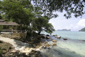  Vacation Hub International | Phi Phi Bayview Premier Resort Room