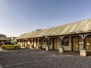  Vacation Hub International | Kuruman Hotel Room