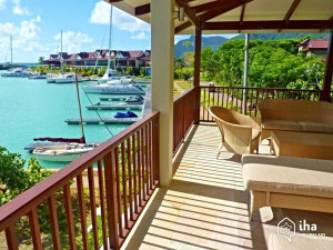  Vacation Hub International | Eden Island Luxury Apartments Room