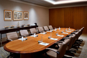  Vacation Hub International | Movenpick Hotel Beirut Room