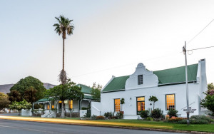  Vacation Hub International | De Bergkant Lodge Room