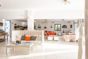  Vacation Hub International | Paros Bay Hotel Room