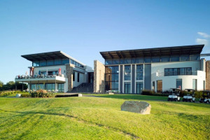  Vacation Hub International | 3 Bed 2 Bath House in Golf Estate Near Lanseria Airport Room