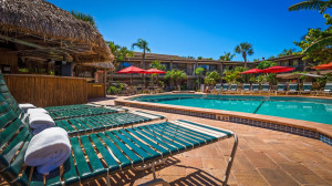  Vacation Hub International | Best Western Naples Inn & Suites Room