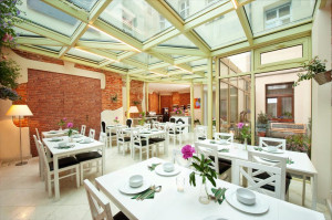  Vacation Hub International | Leone Aparthotel Room