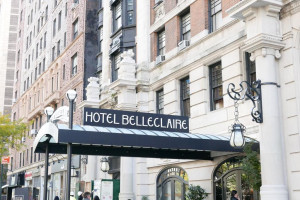  Vacation Hub International | Hotel Belleclaire Room