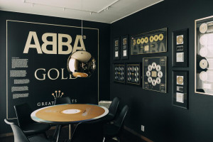  Vacation Hub International | BW Premier Collection - Pop House Hotel Room