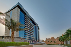  Vacation Hub International | Copthorne Hotel Dubai Room