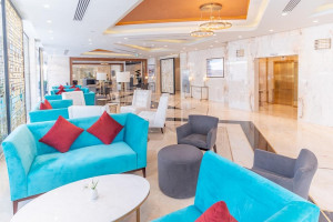  Vacation Hub International | Century Hotel Doha Room