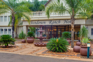  Vacation Hub International | Sundown Ranch Country Estate Room