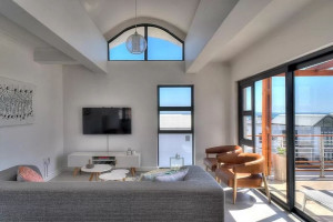 Vacation Hub International | Azure 216 Room