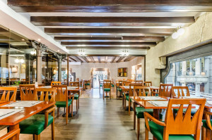  Vacation Hub International | Hotel Suizo Room