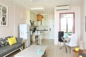  Vacation Hub International | Breakers 419 Room