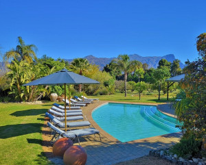  Vacation Hub International | Val d’Or Estate- King suite Room