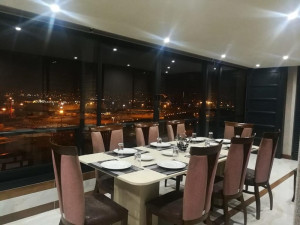  Vacation Hub International | Luxury Point Waterfront Apartment at The Spinaker Room