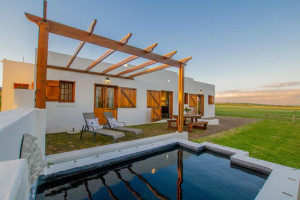  Vacation Hub International | Denneboom Vineyards and Wildlife Room