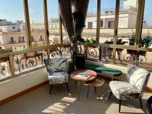  Vacation Hub International | Hotel Tritone Room