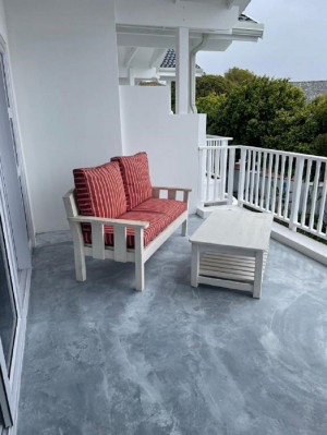  Vacation Hub International | The Joneses Room