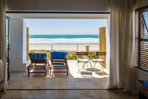  Vacation Hub International | Deja-Vu Room