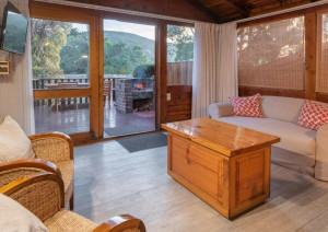  Vacation Hub International | Under Milkwood Resort Room