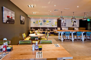  Vacation Hub International | Premier Inn Belfast City Centre Room