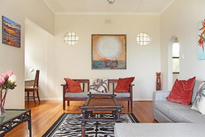  Vacation Hub International | Prince Edward T Room