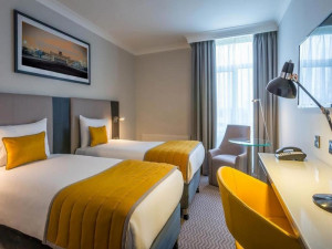  Vacation Hub International | Maldron Hotel Tallaght Room