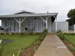  Vacation Hub International | Mosswood Bed & Breakfast Room