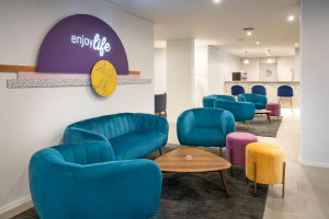  Vacation Hub International | Allegro Madeira Room