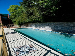  Vacation Hub International | APX Parramatta Room
