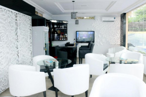  Vacation Hub International | Parkview Astoria Hotel Room