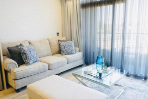  Vacation Hub International | Menlyn Maine Luxury Apartment Room