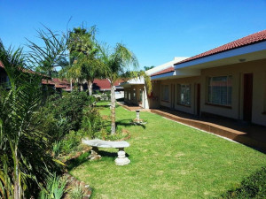 Vacation Hub International | Pietersburg Lodge Room