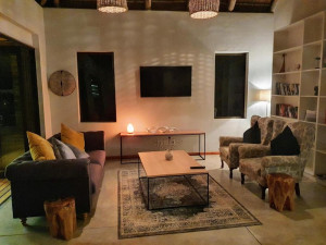  Vacation Hub International | Kingfisher Creek Lodge & Self catering Room