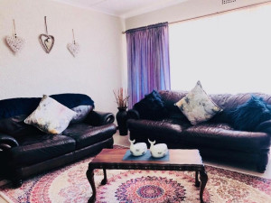  Vacation Hub International | @ Home Bed & Breakfast Room