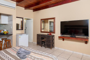  Vacation Hub International | Manzini Chalets-St Lucia Room