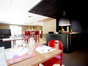  Vacation Hub International | Kyriad Direct Marseille Est La Valentine Room