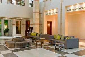  Vacation Hub International | Amphoras Blu Room