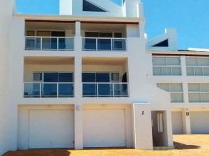  Vacation Hub International | Crystal Sea House Room