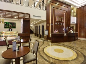  Vacation Hub International | Zaha Al Munawara Hotel Room
