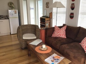  Vacation Hub International | Chez James Room
