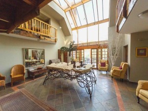  Vacation Hub International | Coral Tree Inn Room