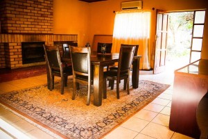  Vacation Hub International | River-Ridge Guest House Room