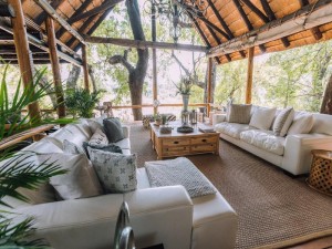  Vacation Hub International | Kuname Game Lodge Room