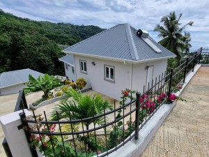  Vacation Hub International | La Trouvaille Holiday Chalets Room