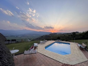  Vacation Hub International | Graceland Self-Catering Cottages Room
